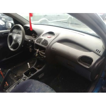 peugeot 206 berlina del año 2000