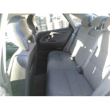 volvo s40 berlina del año 2001