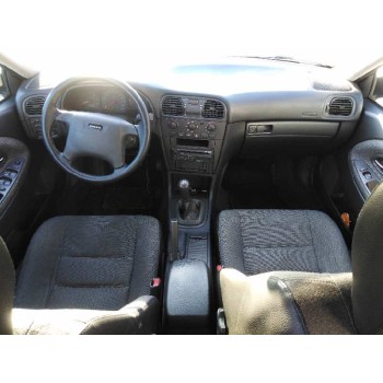 volvo s40 berlina del año 2001