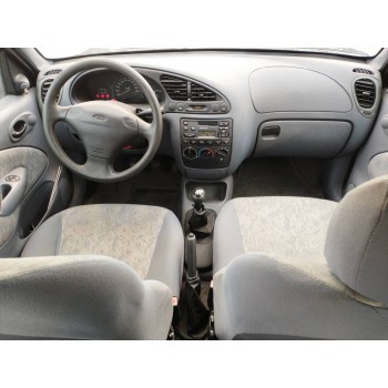 ford fiesta berlina del año 1997
