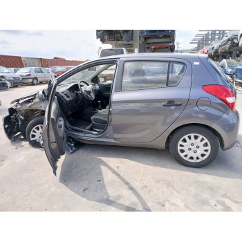 Recambio de carroceria corte para hyundai i20 1.2 cat referencia OEM IAM   