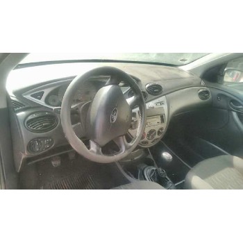 ford focus berlina (cak) del año 2003