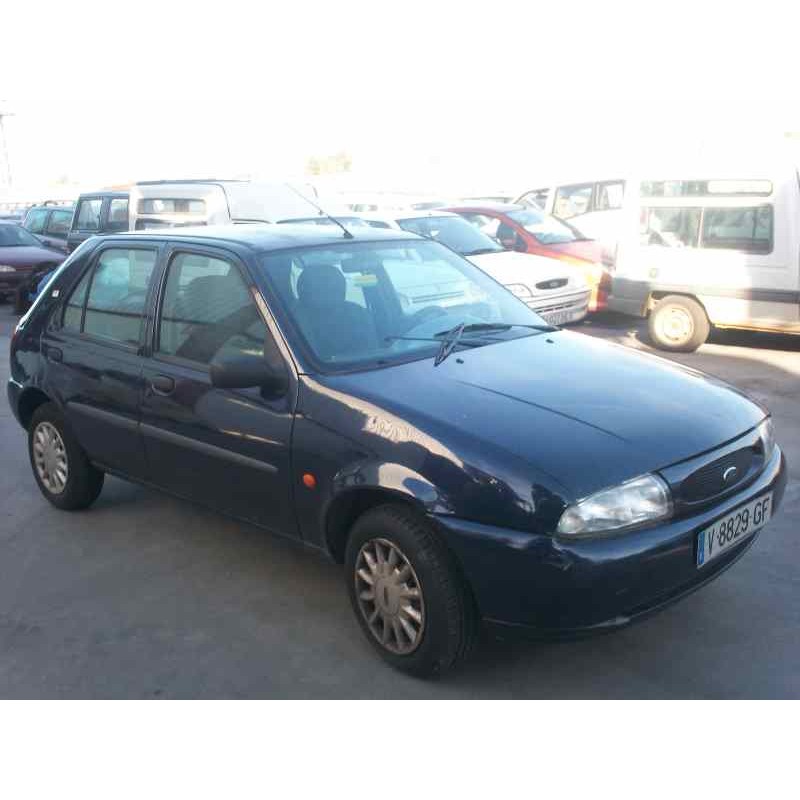 ford fiesta berlina del año 1998