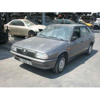 alfa romeo 33 berlina del año 1989