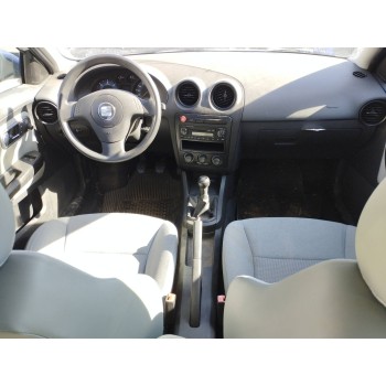 seat ibiza (6l1) del año 2002
