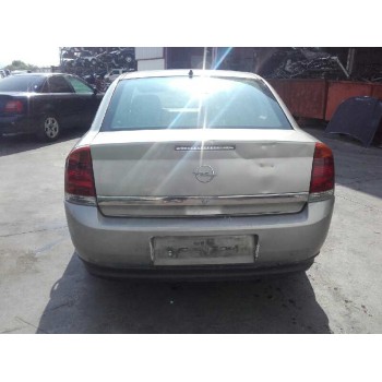 opel vectra c berlina del año 2004