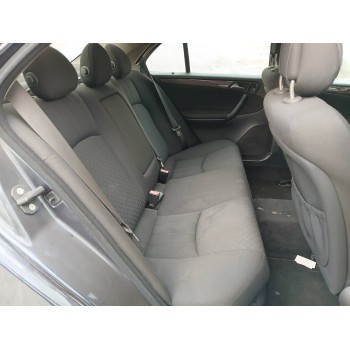 mercedes-benz clase c (w203) del año 2004
