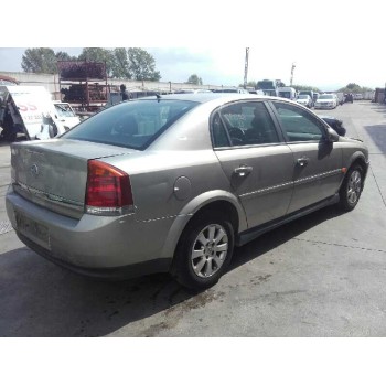 opel vectra c berlina del año 2004