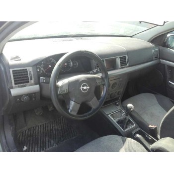 opel vectra c berlina del año 2004