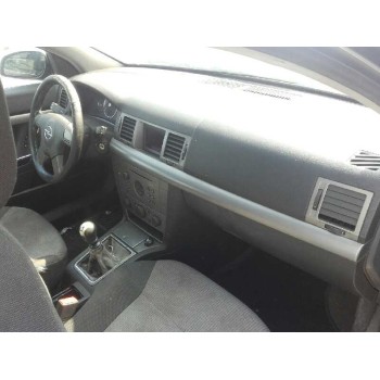 opel vectra c berlina del año 2004