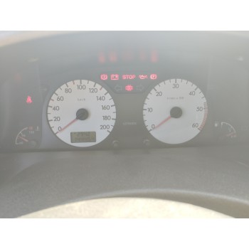 citroën xsara berlina del año 2000