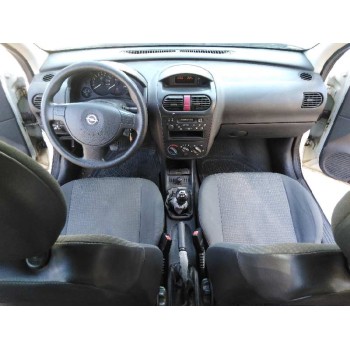 opel corsa c del año 2002
