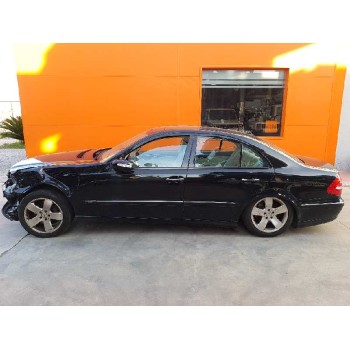 mercedes-benz clase e (w211) berlina del año 2002