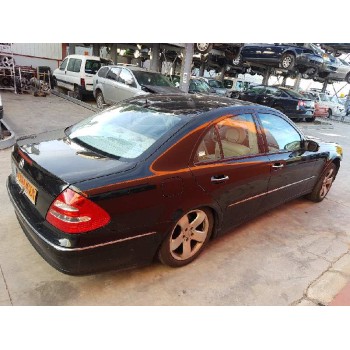 mercedes-benz clase e (w211) berlina del año 2002