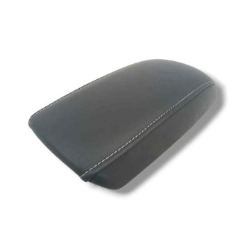 Recambio de apoyabrazos central para toyota corolla station wagon (e21) 2.0 hybrid referencia OEM IAM 5895102C00C1  