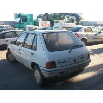 peugeot 205 berlina del año 1986