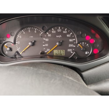 ford focus berlina (cak) del año 1998