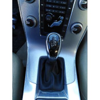 volvo v60 kombi cross country del año 2016