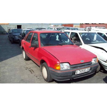 ford escort berlina del año 1987