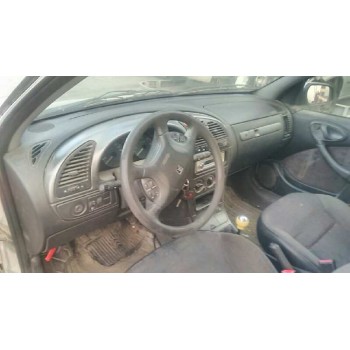 citroën xsara berlina del año 1999