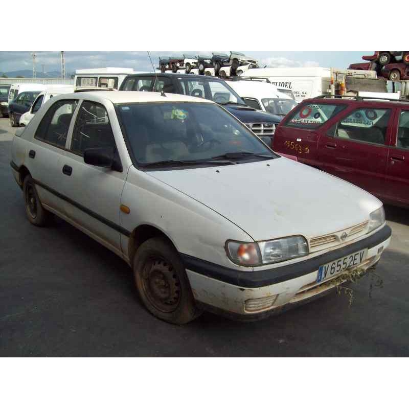 nissan sunny berlina (n14) del año 1994