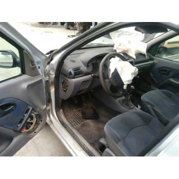 renault clio ii fase i (b/cbo) del año 2001