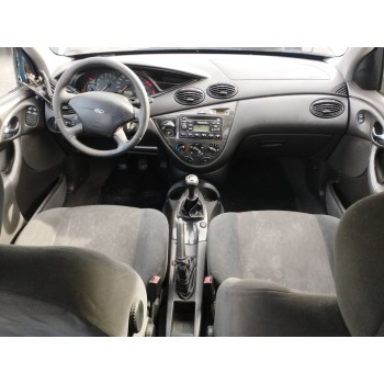 ford focus berlina (cak) del año 2000