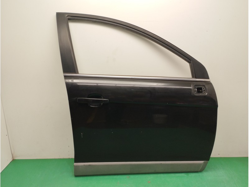 Recambio de puerta delantera derecha para chevrolet captiva 2.0 diesel cat referencia OEM IAM  OBSERVAR FOTOS 