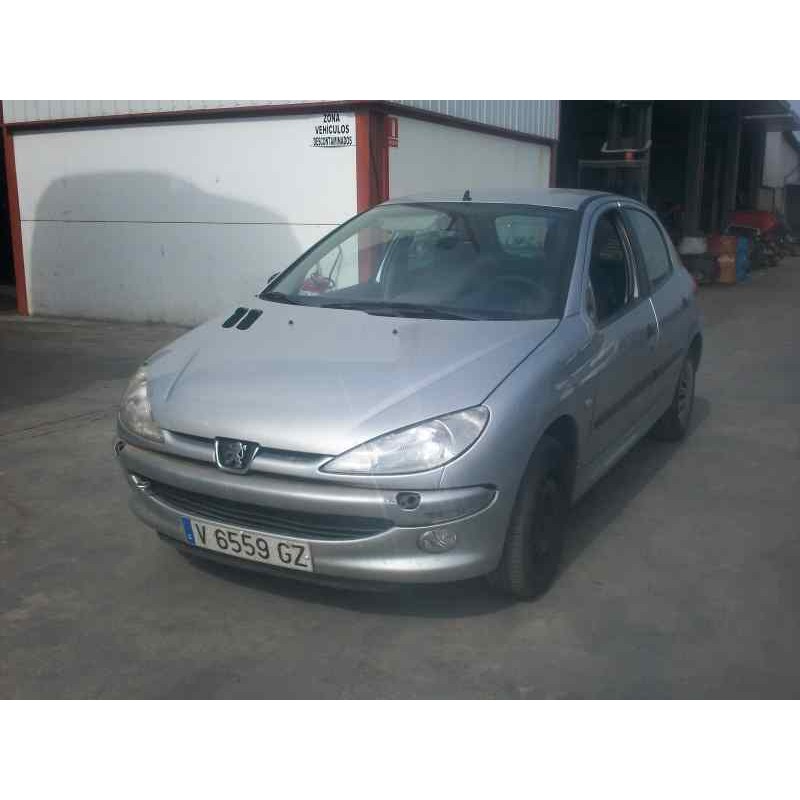 peugeot 206 berlina del año 2000