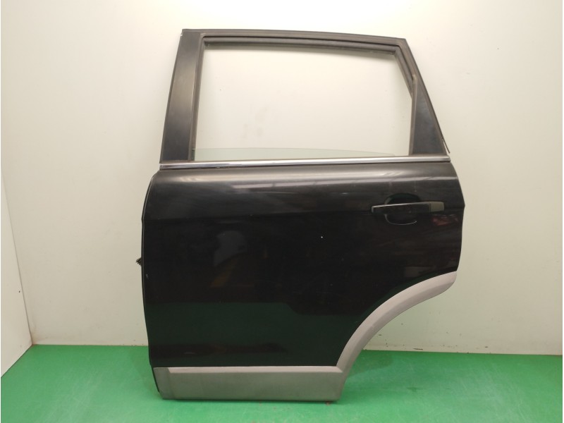 Recambio de puerta trasera izquierda para chevrolet captiva 2.0 diesel cat referencia OEM IAM  OBSERVAR FOTOS 