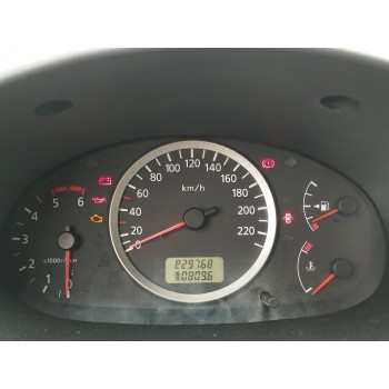 nissan almera tino (v10m) del año 2005