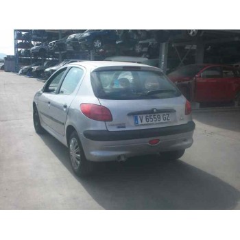 peugeot 206 berlina del año 2000