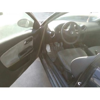 seat ibiza (6l1) del año 2002