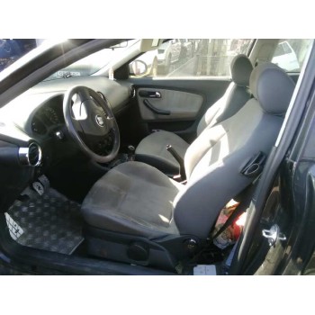 seat ibiza (6l1) del año 2002