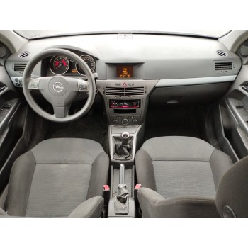 opel astra h (a04) del año 2004