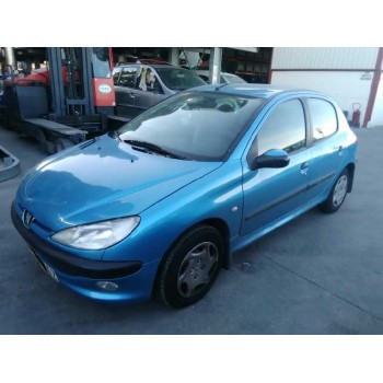 peugeot 206 berlina del año 2000