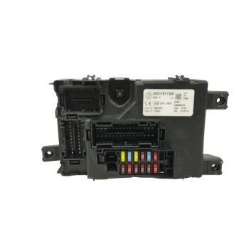 CAJA RELES / FUSIBLES 00517817580 28050016 