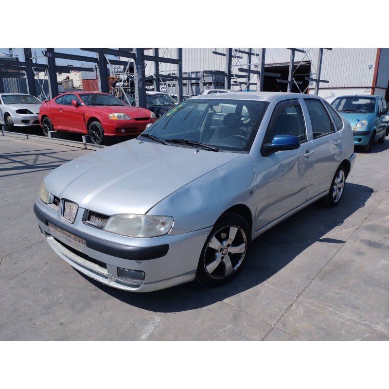 SEAT CORDOBA BERLINA (6K2)