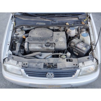 volkswagen polo berlina (6n1) del año 1999