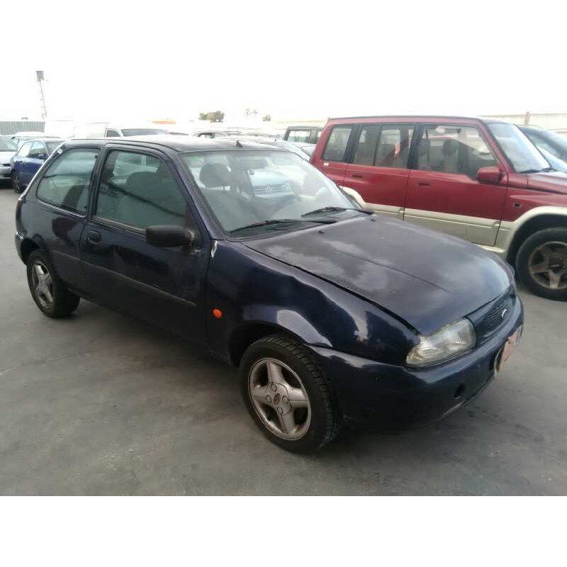ford fiesta berlina del año 1999