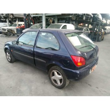 ford fiesta berlina del año 1999