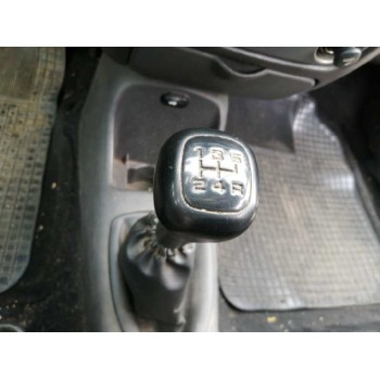 ford fiesta berlina (dx) del año 2001