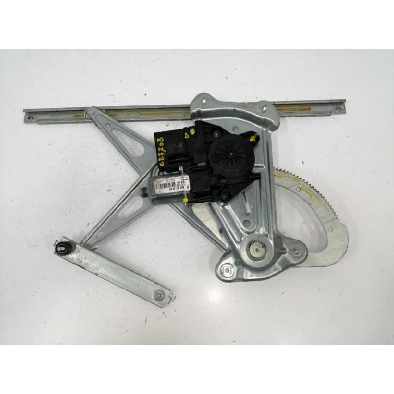 Recambio de elevalunas delantero derecho para renault megane iii berlina 5 p 1.2 16v referencia OEM IAM 807200001R 807301396R 