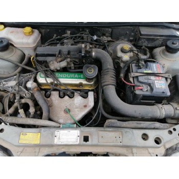 ford fiesta berlina (dx) del año 2001