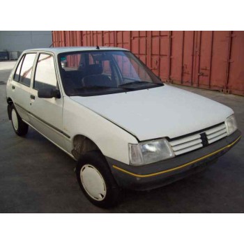 peugeot 205 berlina del año 1992