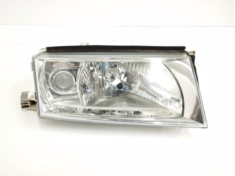 Recambio de faro derecho para skoda octavia berlina (1u2) 1.9 tdi referencia OEM IAM YU3X13005  