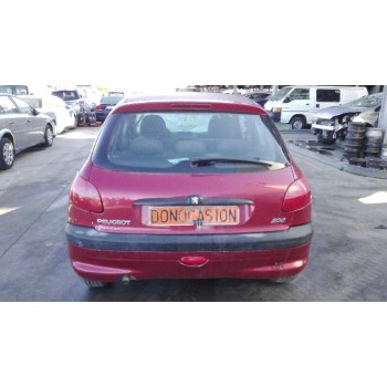 peugeot 206 berlina del año 2000