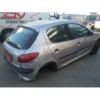 peugeot 206 berlina del año 2000