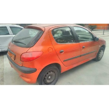 peugeot 206 berlina del año 2001