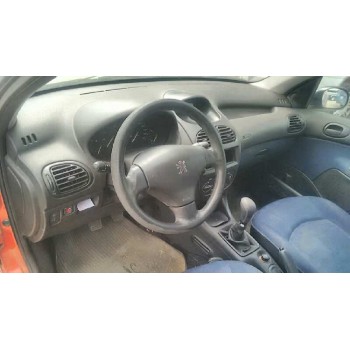 peugeot 206 berlina del año 2001